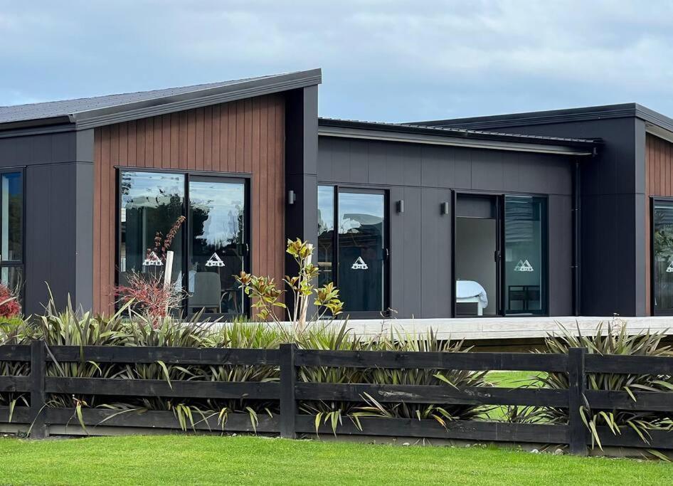 Miss Eastons Whare Villa Westport Eksteriør bilde